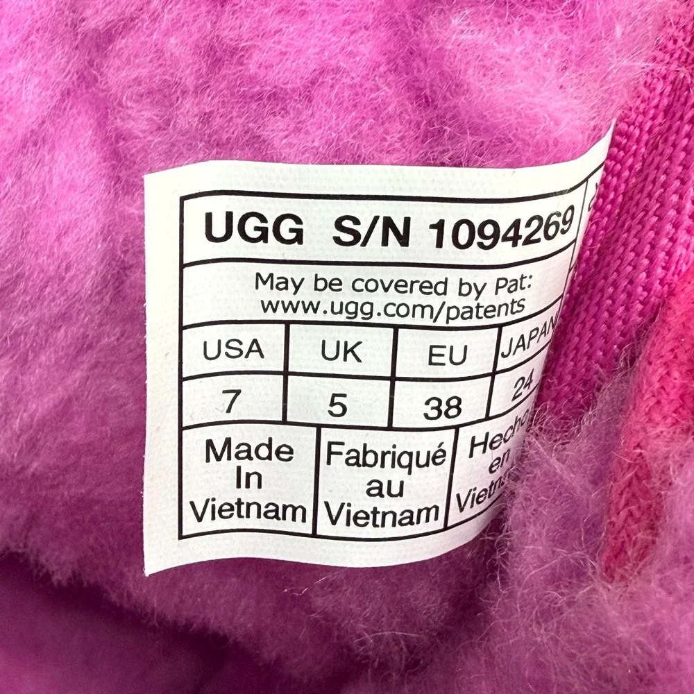 UGG Neumel Chukka Womens Boots Size 7 Pink Suede Shearling Fur Lined